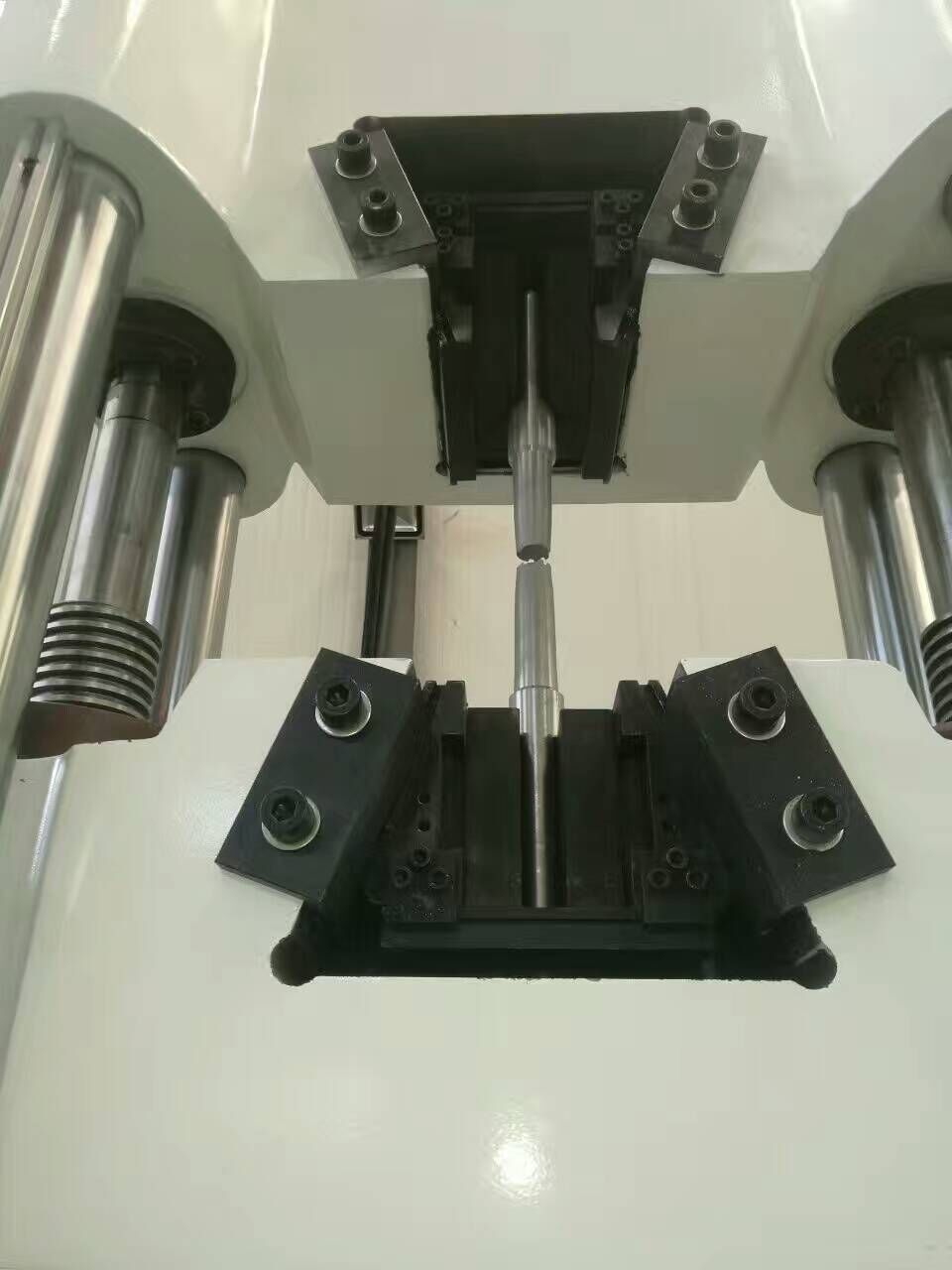 钢筋拉伸试验机